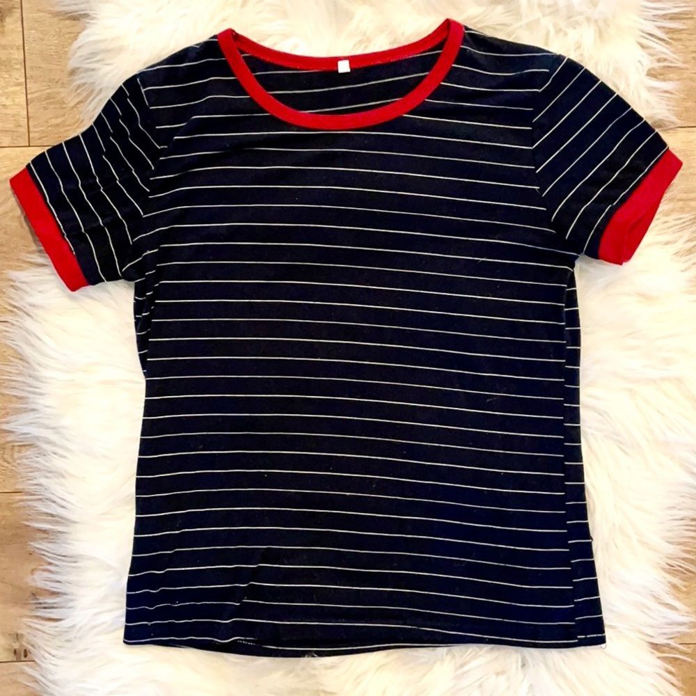 • * brand unknown * • navy blue striped short sleeve t-shirt size small